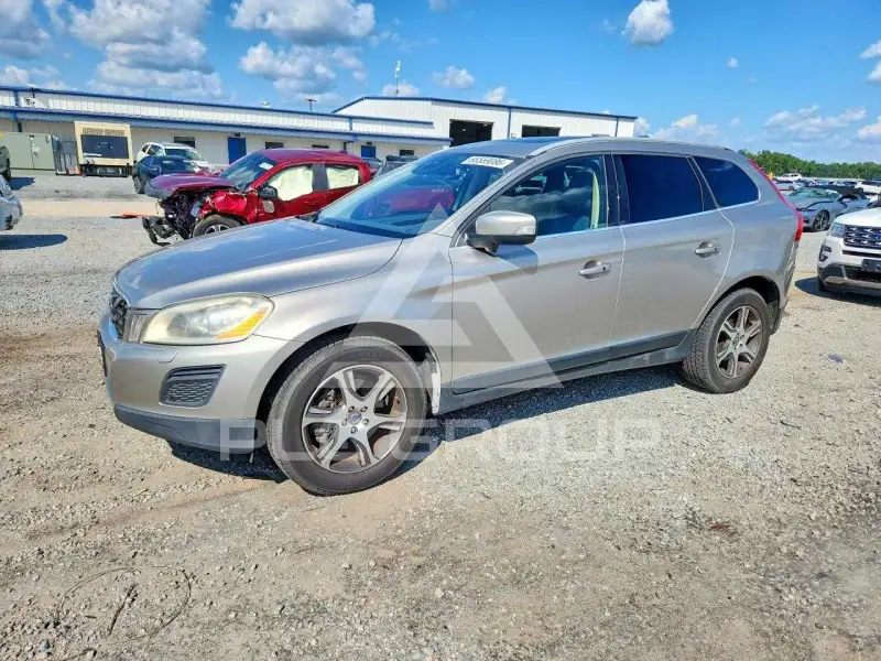 2012 Volvo XC60 photo