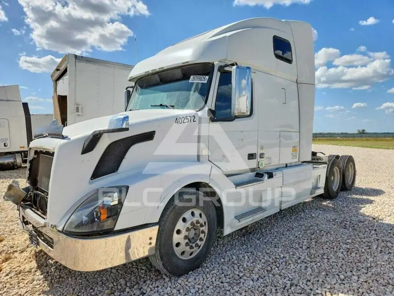 2012 Volvo VNL photo