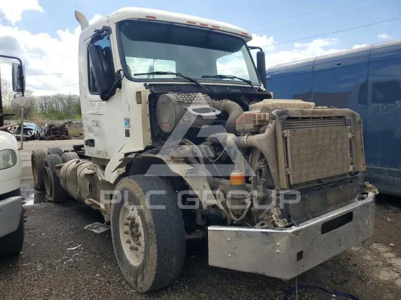 2012 Volvo VNL photo