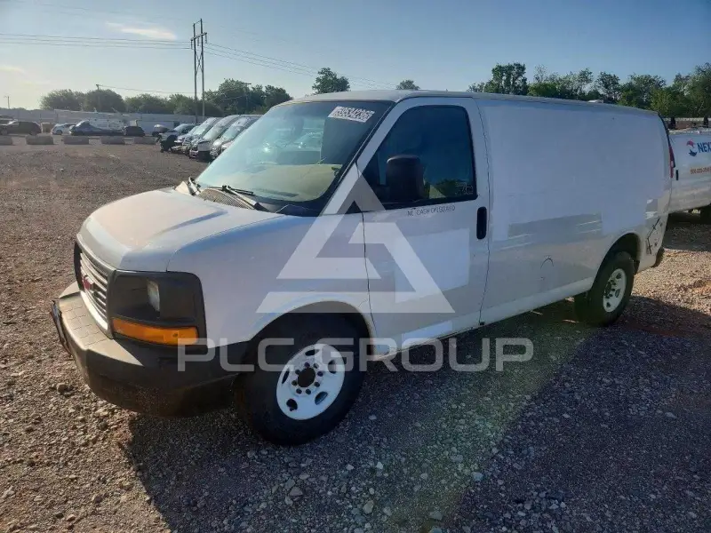2012 GMC Savana фото