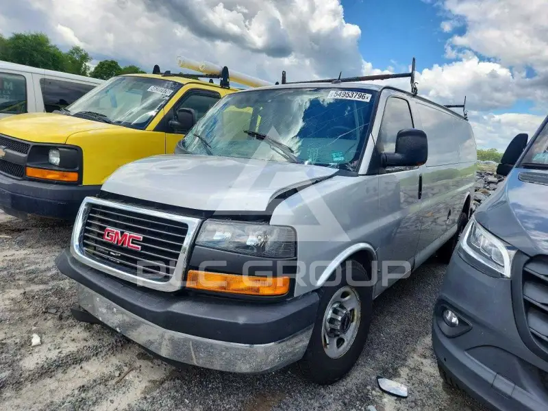 2012 GMC Savana фото