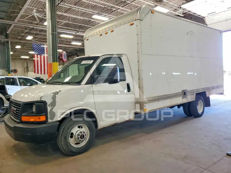 2012 GMC Savana фото
