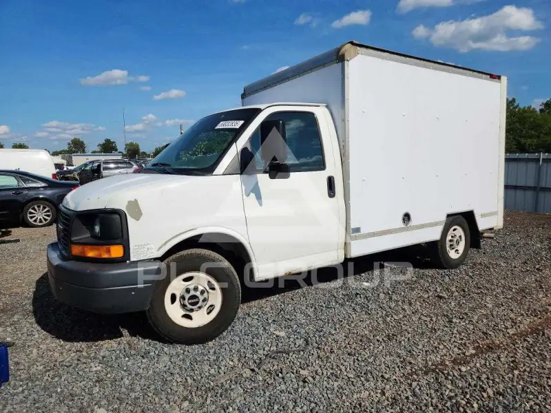 2012 GMC Savana фото