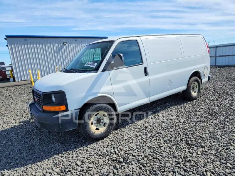 2012 GMC Savana photo
