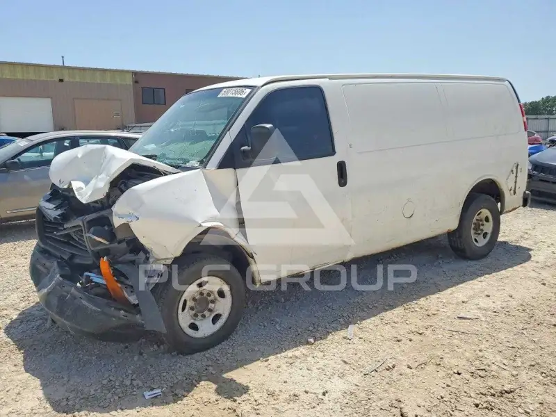 2012 GMC Savana photo