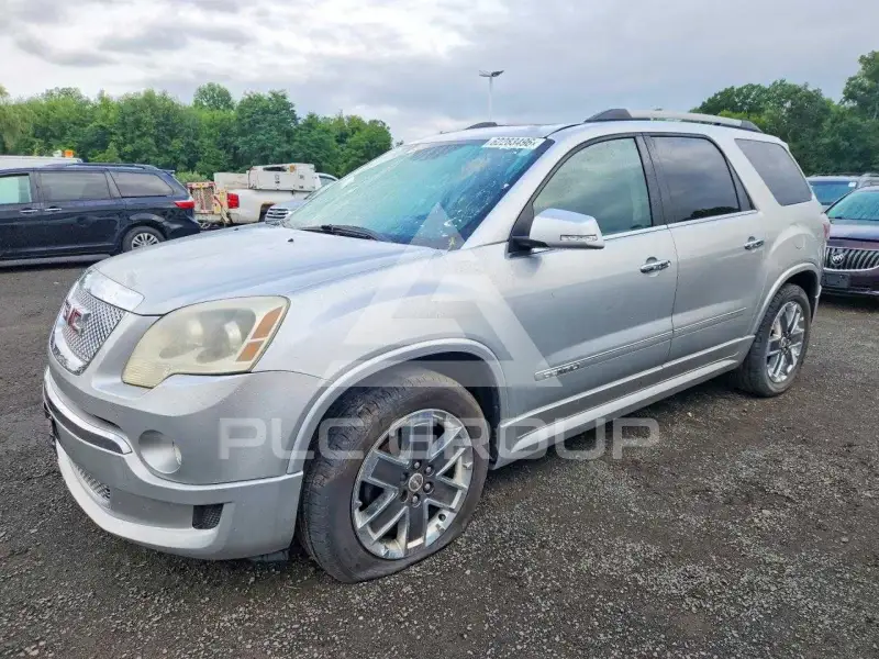 2012 GMC ACADIA photo