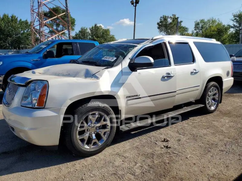 2012 GMC YUKON фото