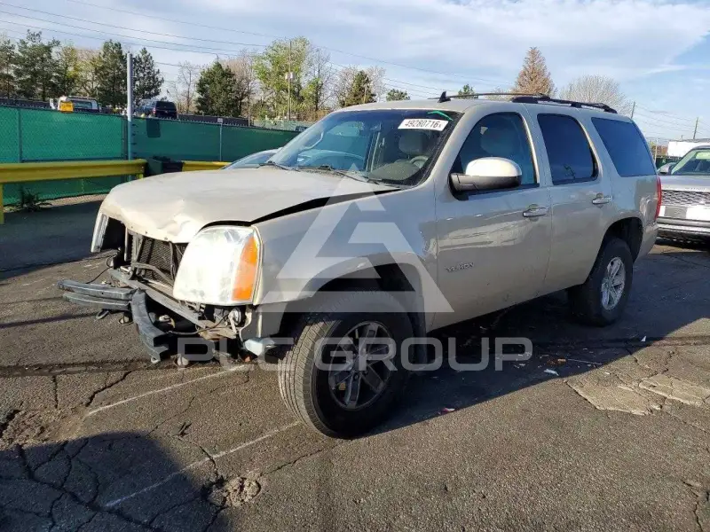 2012 GMC YUKON photo