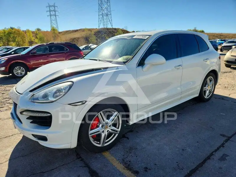 2012 Porsche Cayenne photo