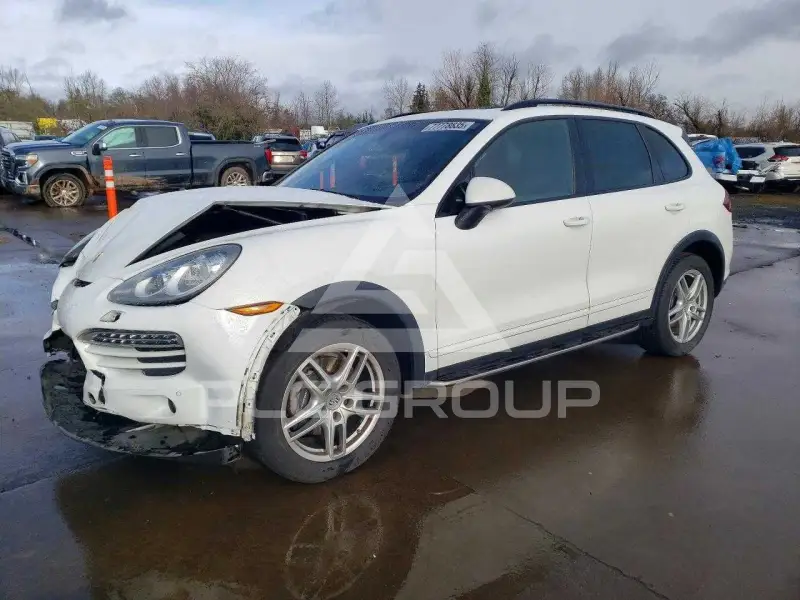 2012 Porsche Cayenne photo