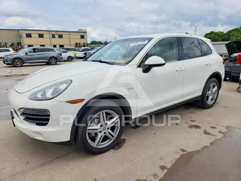 2012 Porsche Cayenne photo