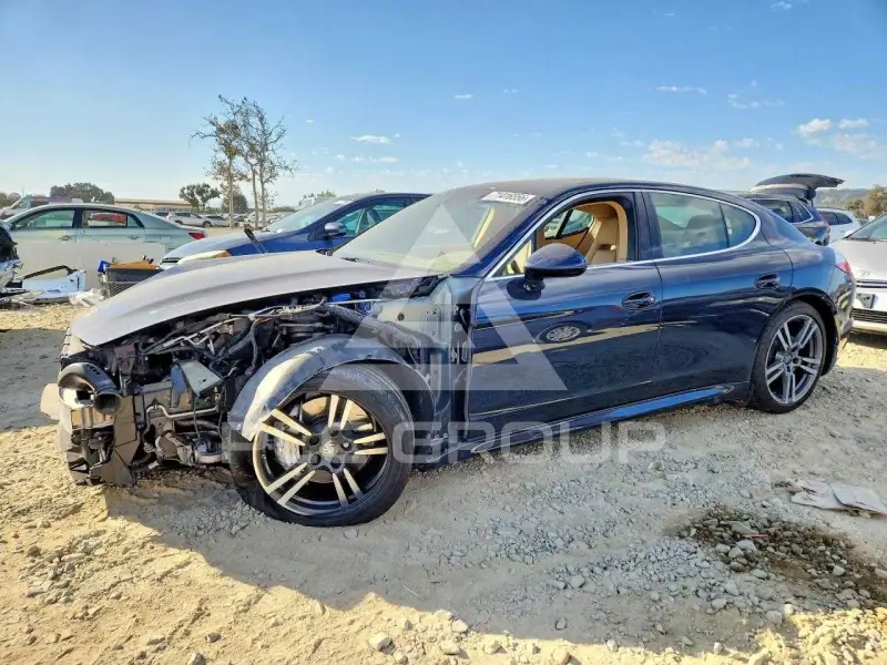 2012 Porsche Panamera photo