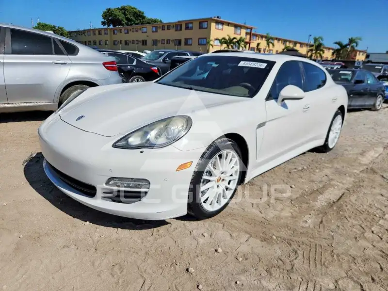 2012 Porsche Panamera photo