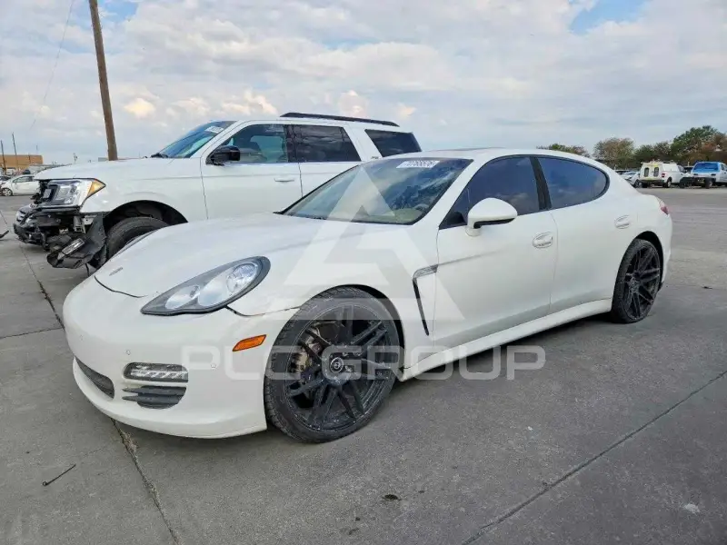 2012 Porsche Panamera photo