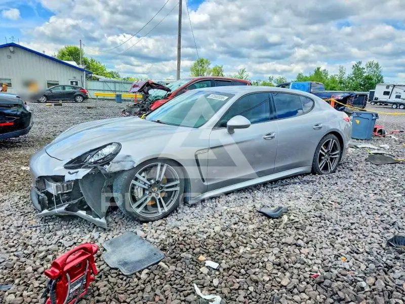 2012 Porsche Panamera photo