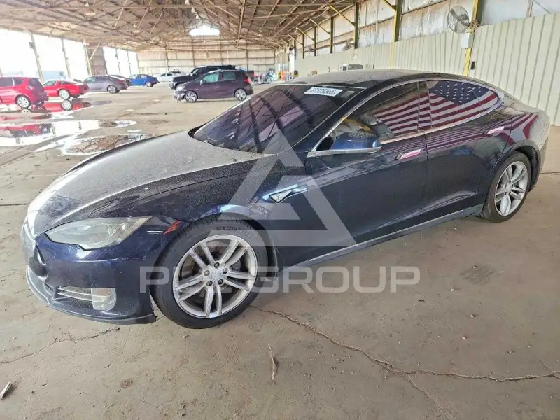 2012 Tesla Model S фото