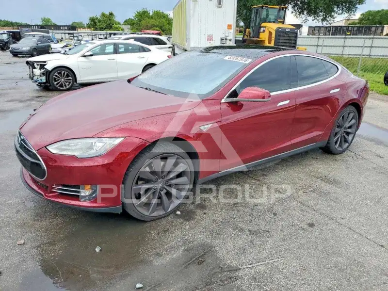 2012 Tesla Model S фото