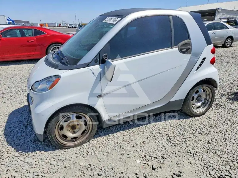 2012 Smart FORTWO фото