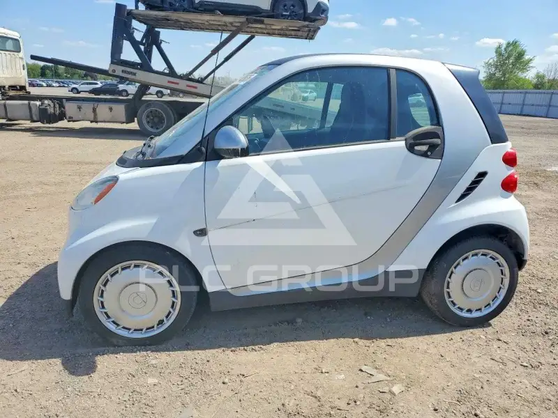 2012 Smart FORTWO фото