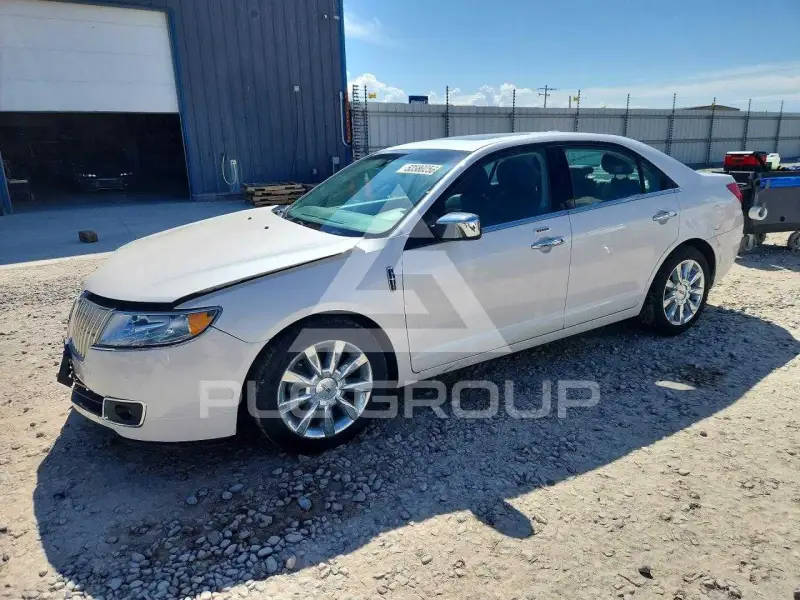 2012 Lincoln MKZ photo