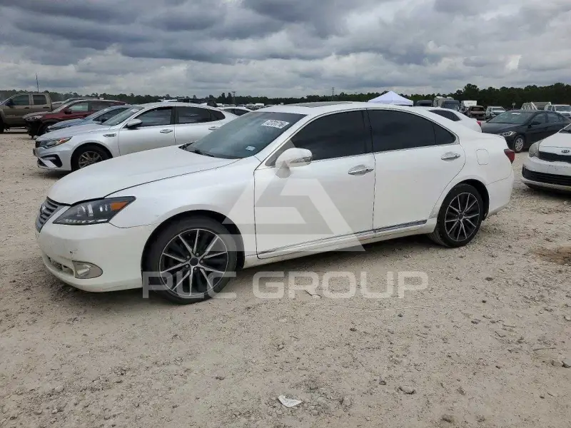 2012 Lexus ES350 photo