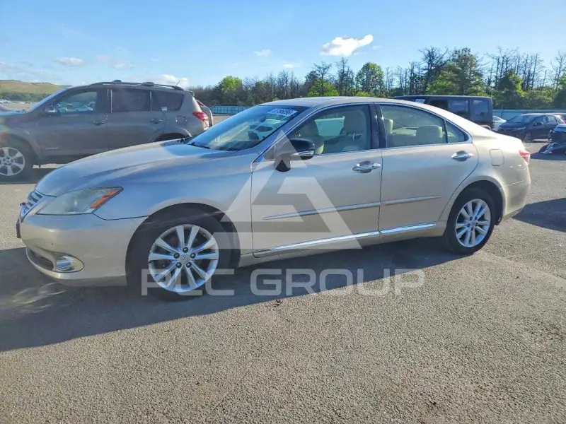 2012 Lexus ES350 photo