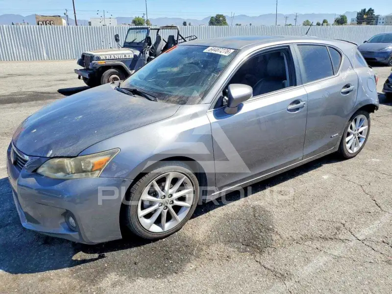 2012 Lexus CT200 photo
