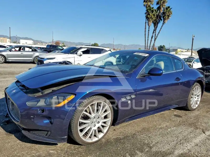 2012 Maserati GRANTURISMO photo