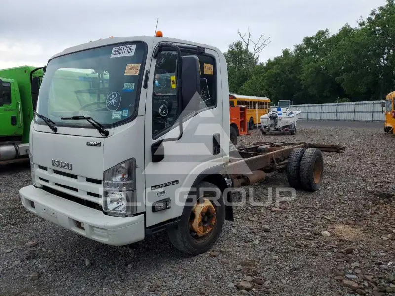2012 Isuzu NPR фото