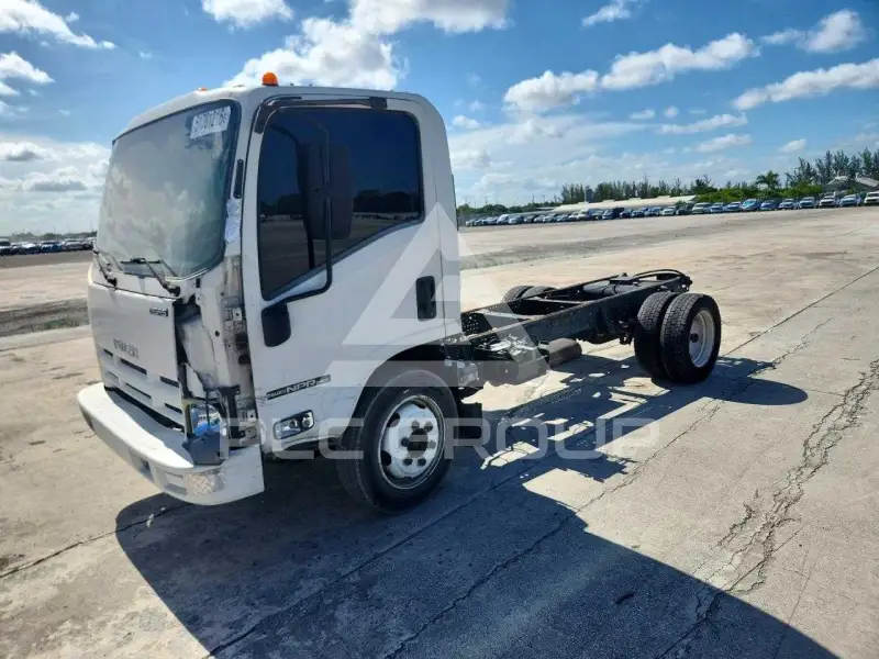 2012 Isuzu NPR photo