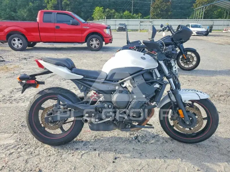 2012 Yamaha FZ6 фото