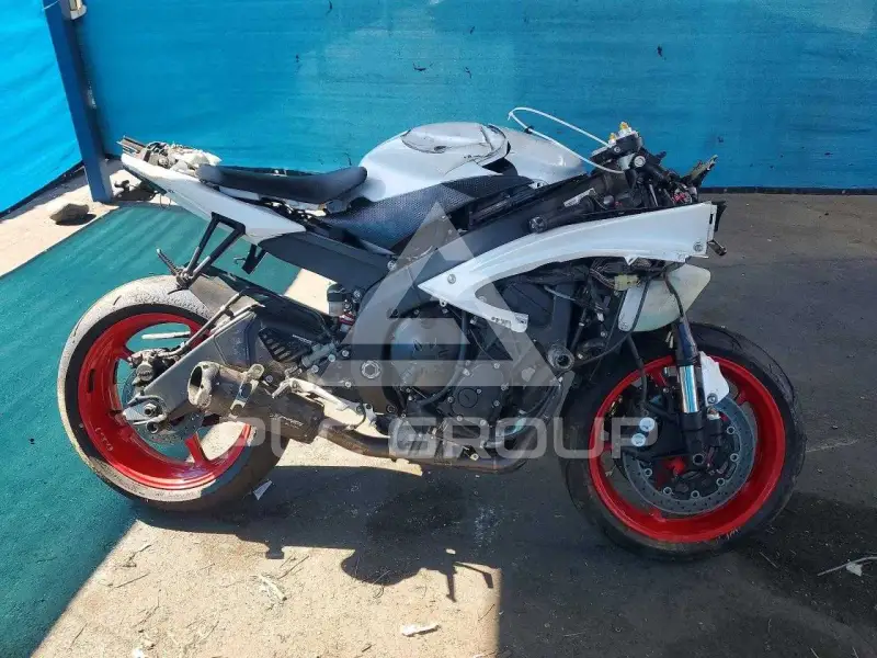 2012 Yamaha YZF600 фото