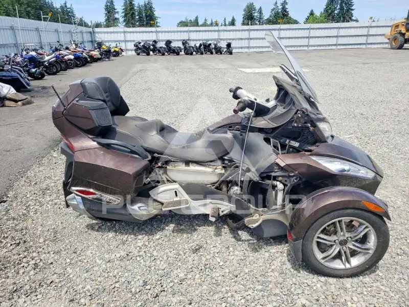 2012 Can-AM SPYDER photo