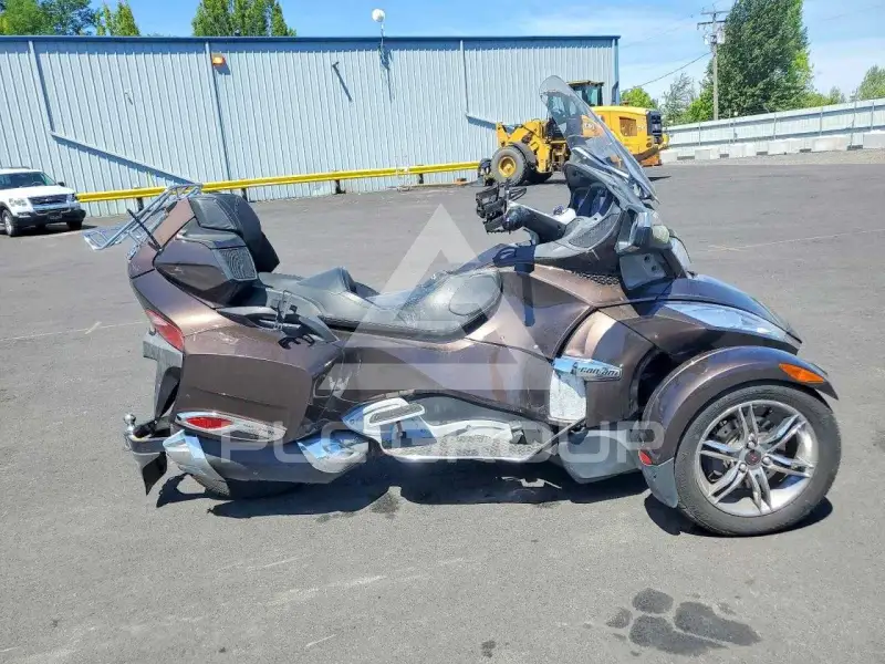 2012 Can-AM SPYDER фото