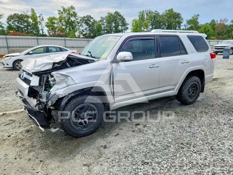 2012 Toyota 4 RUNNER фото