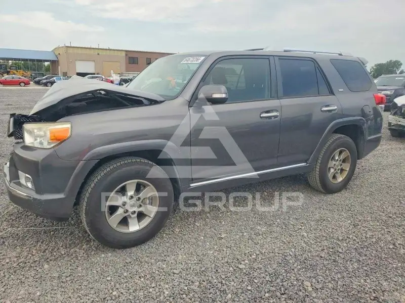 2012 Toyota 4 RUNNER photo