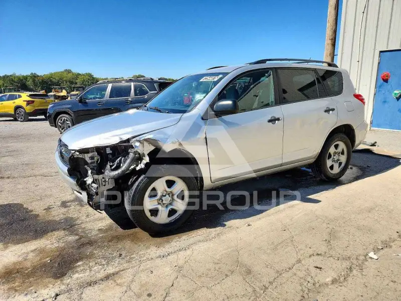2012 Toyota RAV4 фото