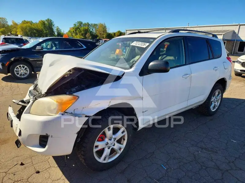 2012 Toyota RAV4 фото