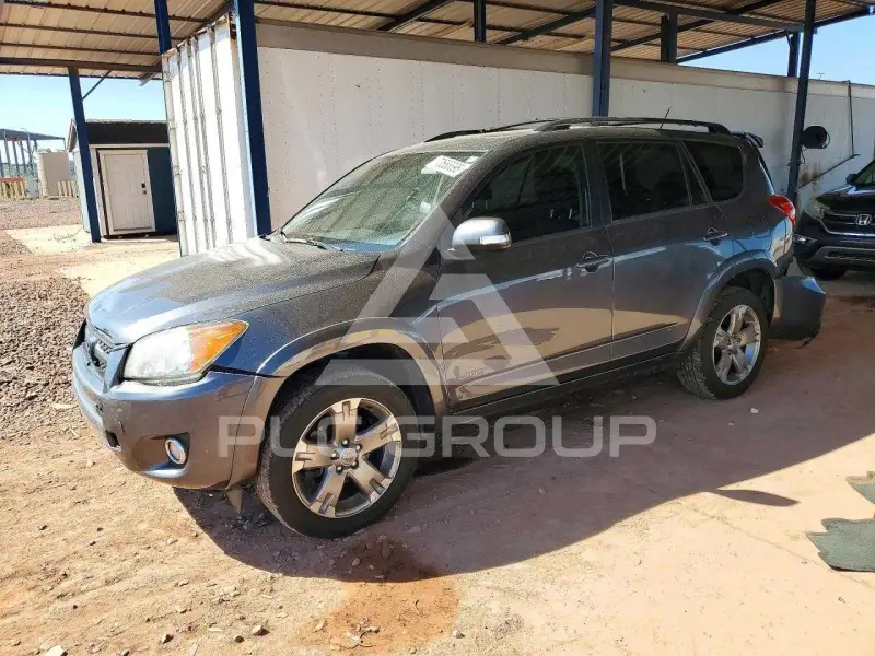 2012 Toyota RAV4 photo