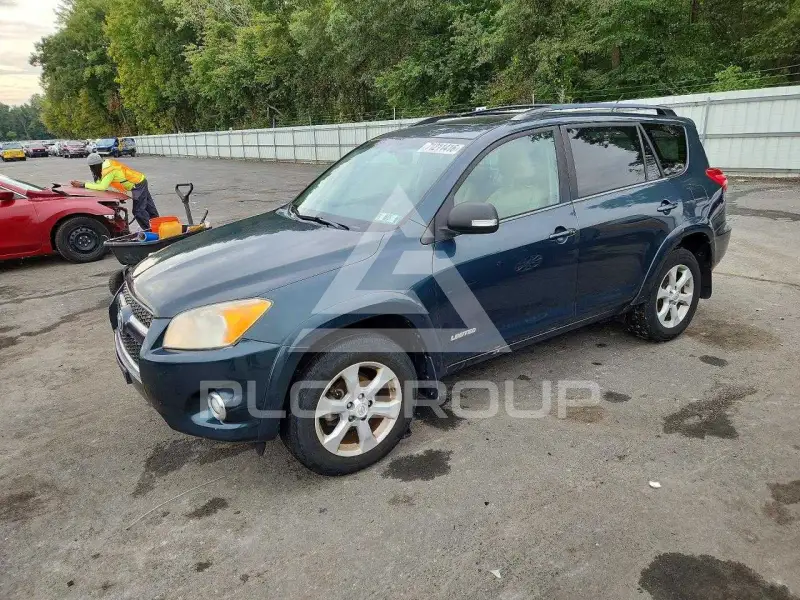 2012 Toyota RAV4 фото