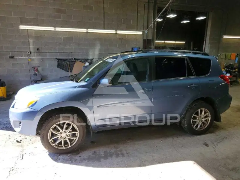2012 Toyota RAV4 photo