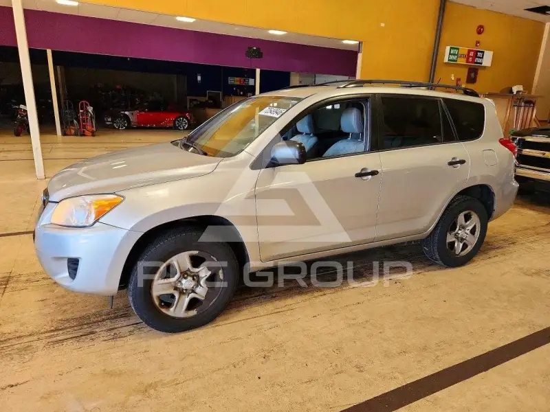 2012 Toyota RAV4 фото
