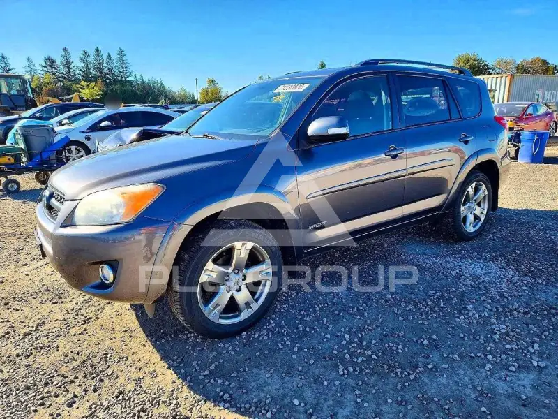 2012 Toyota RAV4 photo