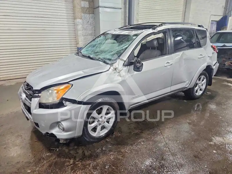 2012 Toyota RAV4 фото