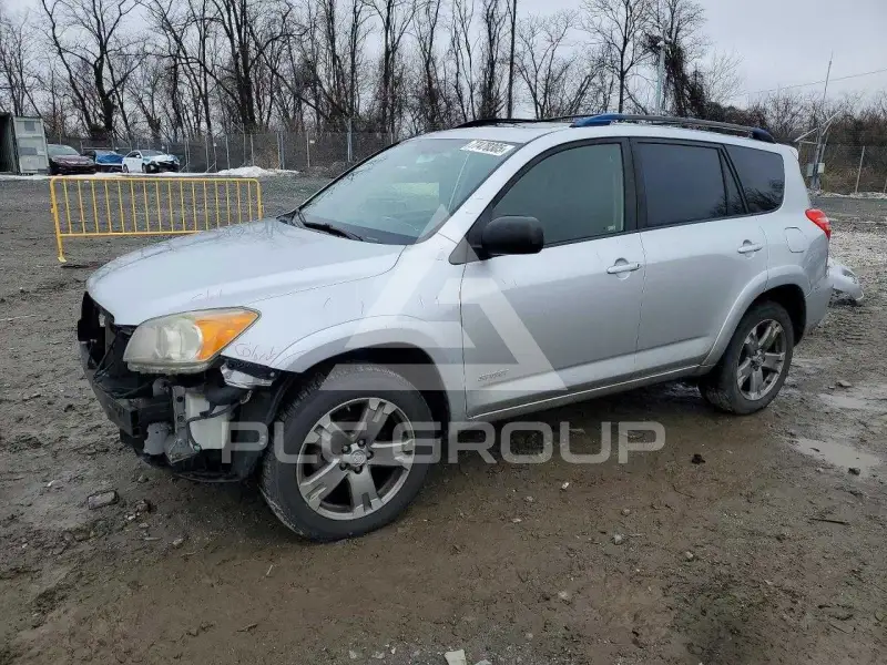 2012 Toyota RAV4 фото