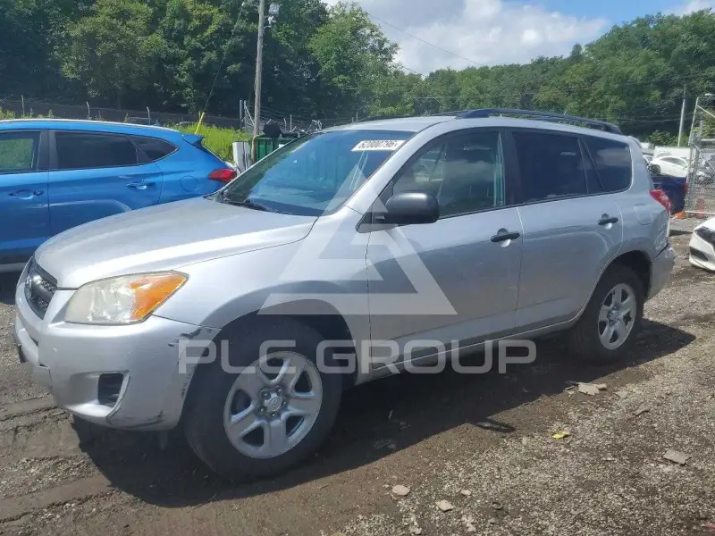 2012 Toyota RAV4 photo