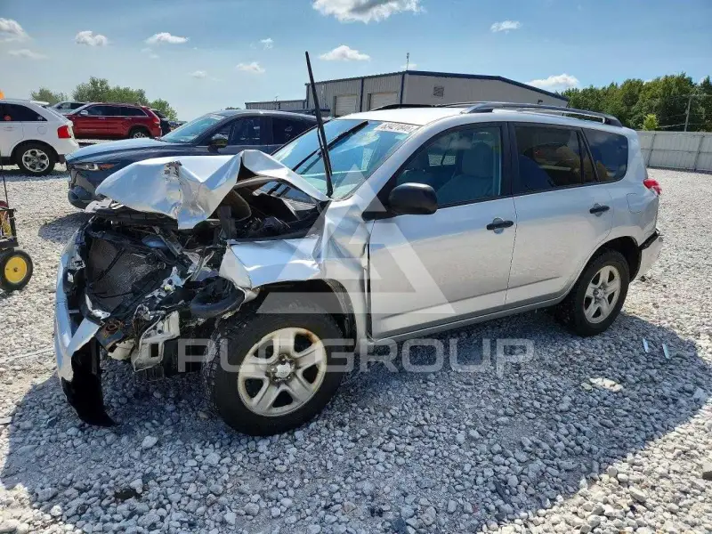 2012 Toyota RAV4 фото