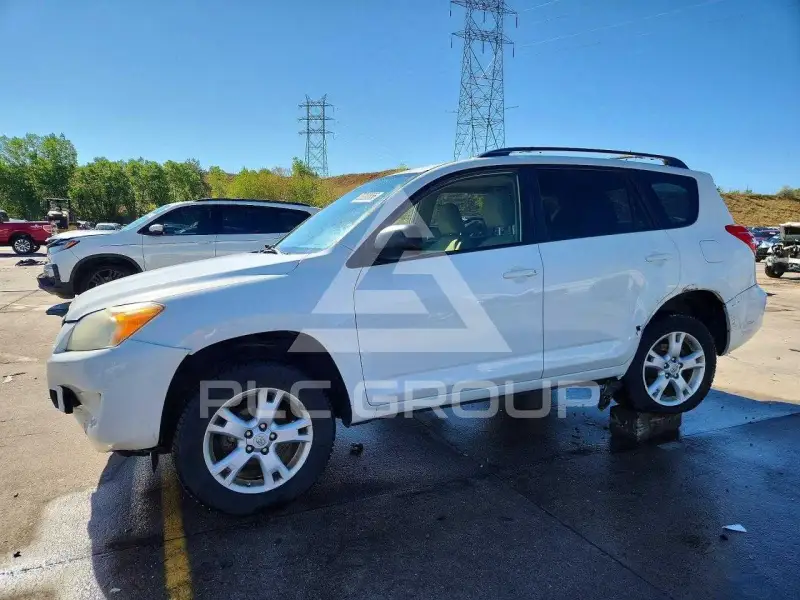 2012 Toyota RAV4 фото