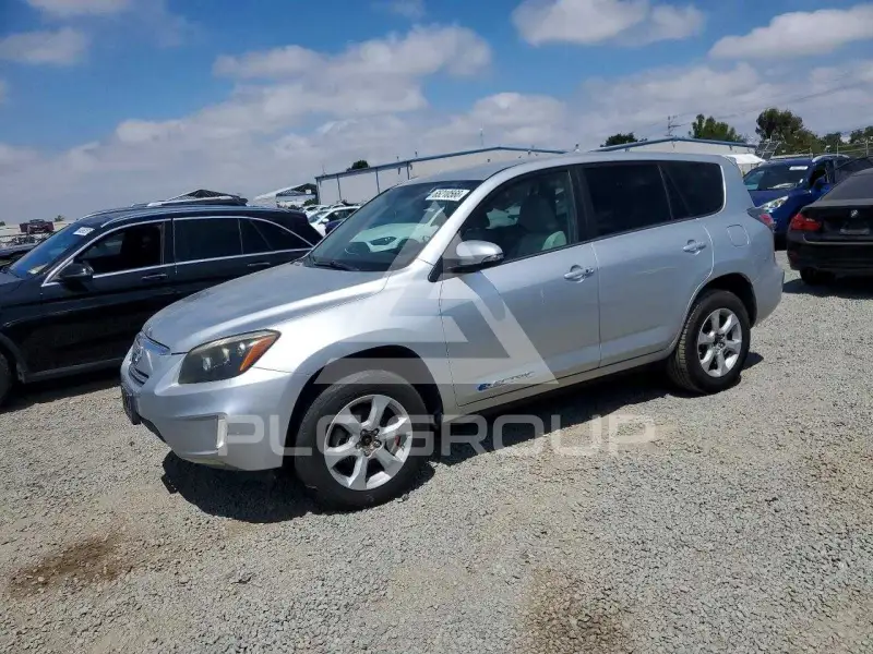 2012 Toyota RAV4 фото