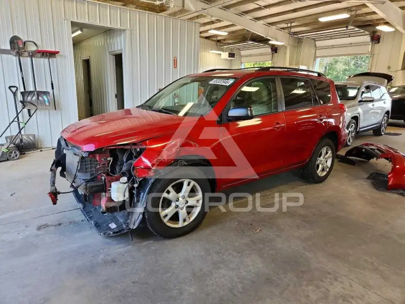 2012 Toyota RAV4 photo